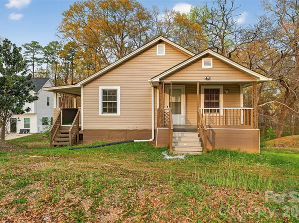 1028 East Dr, Gastonia, NC 28052