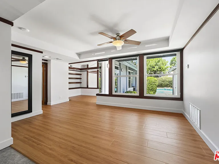 2672 Veteran Ave — Photo 14