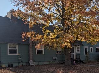 13 Maple St, Hardwick, MA 01082