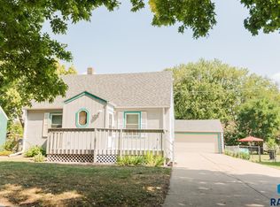 3106 S Summit Ave, Sioux Falls, SD 57105