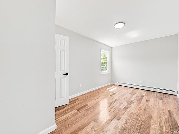 5th image of 13714 Bedell Street