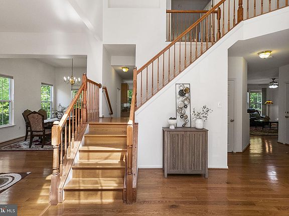 4th image of 19121 Wheatfield Dr