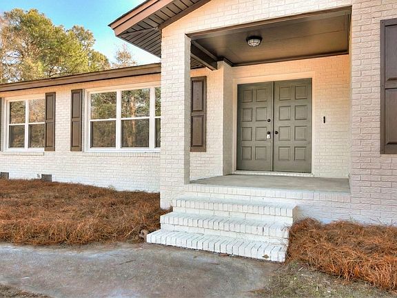 3rd image of 319 Plantation Dr