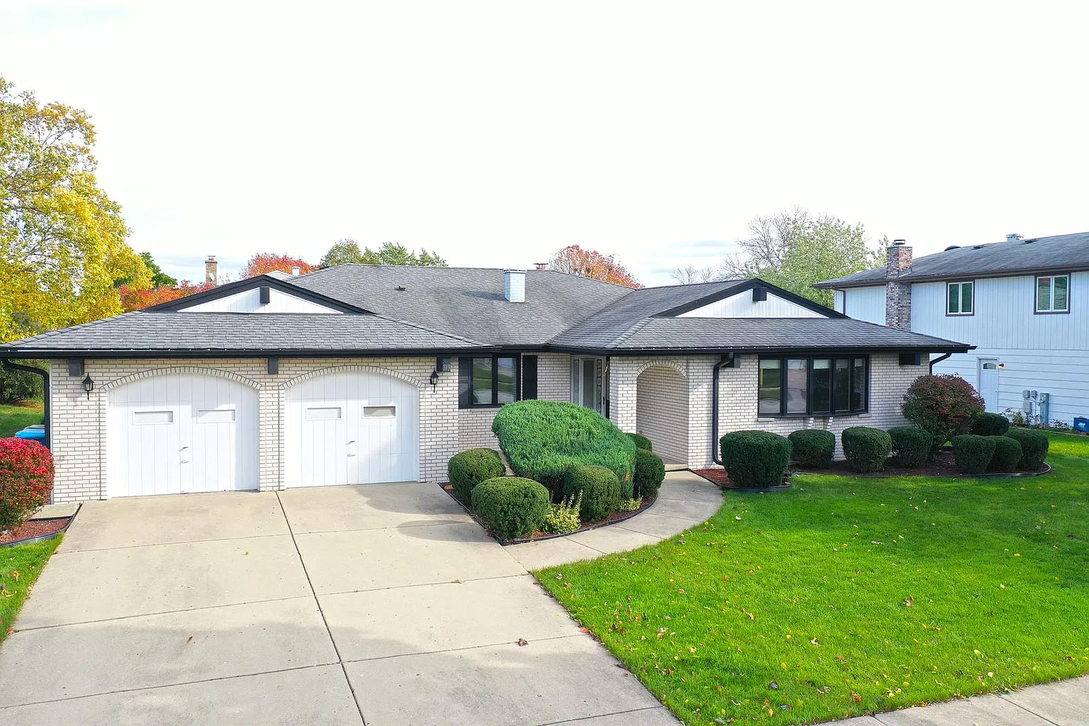 113 S Knollwood Dr photo 1