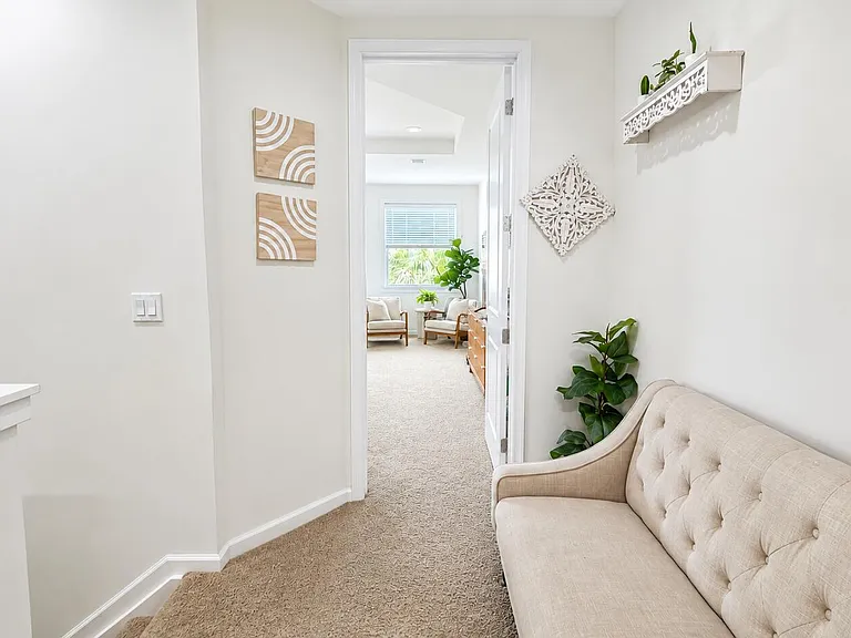 16454 Helix Ct — Photo 16