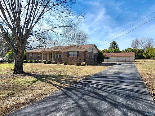 6107 Trailwood Dr Photo 1