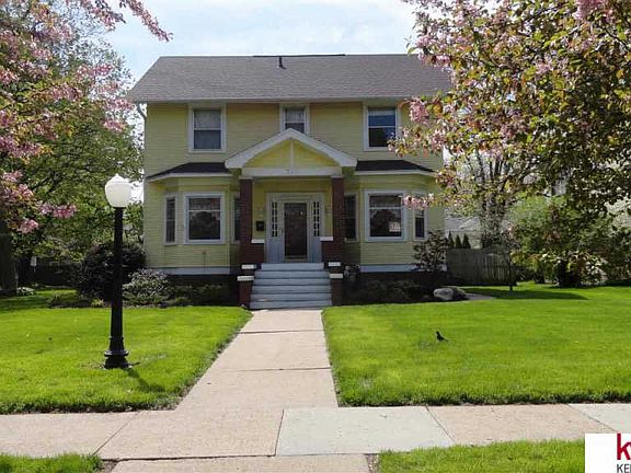 2nd image of 725 E 5th St