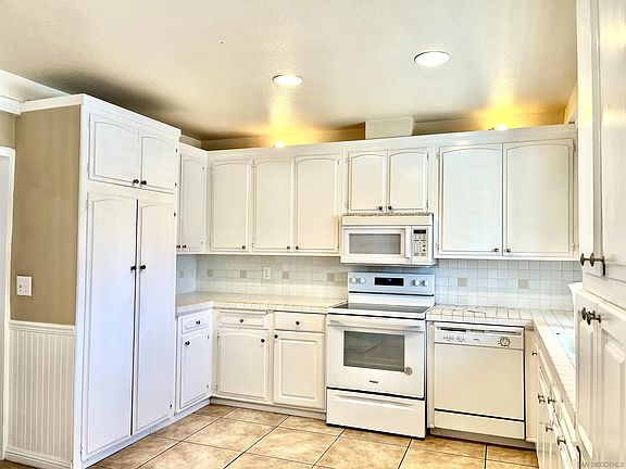 4th image of 3505 Ibis St