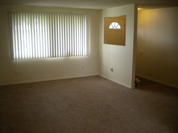 5th image of 3702 NE 135th Ave