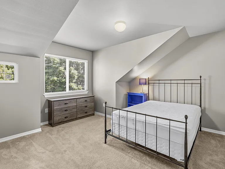 8829 NE 178th St — Photo 32
