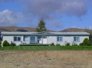 581 Point Dr, Selah, WA 98942