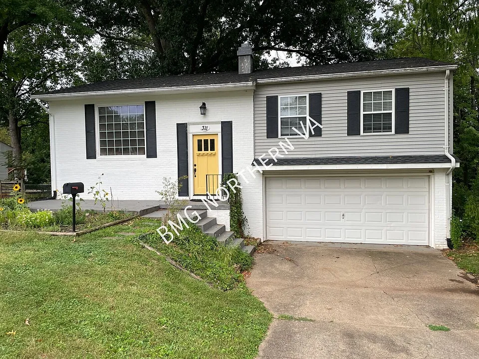 311 Prospect Dr SW