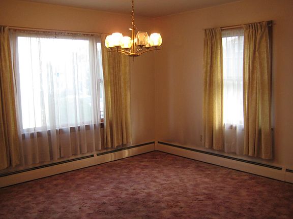 4th image of 432 Percy St S