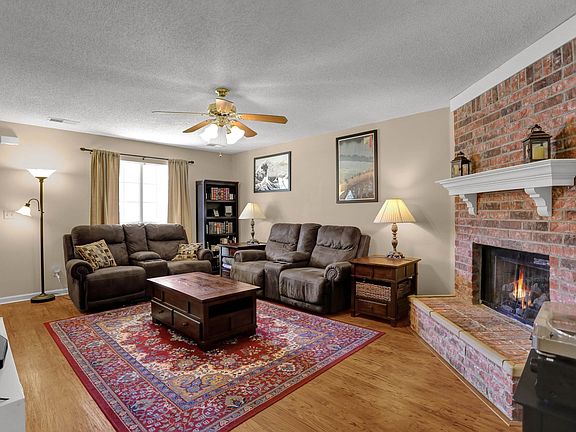 5th image of 100 Cotton Bend Dr