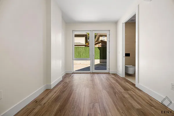 Living room, photo 3