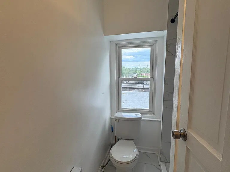 356 E Walnut Ln #3 — Photo 20