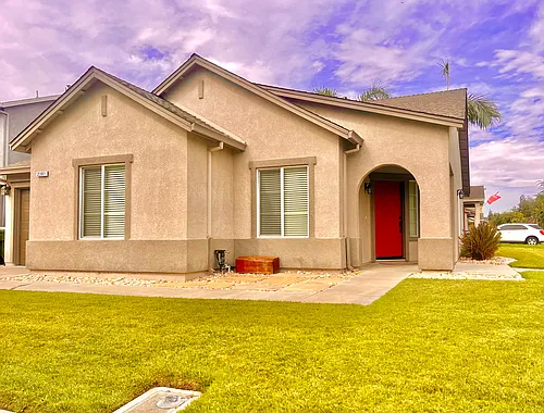 2301 Paseo De Leon Photo 1