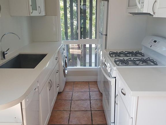2nd image of 2615 2nd St #1/2
