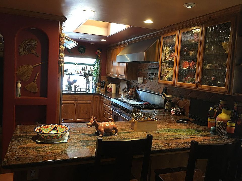 2nd image of 154 Santa Clara Ave