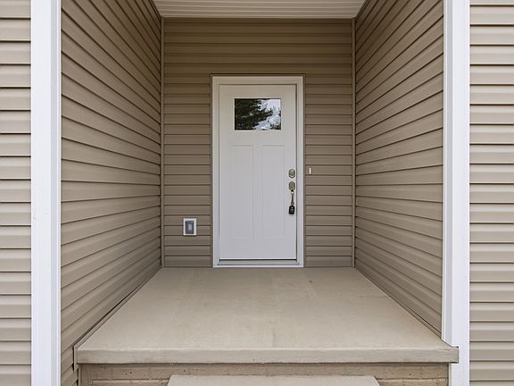 4th image of 6131 Dudley Ferry Rd
