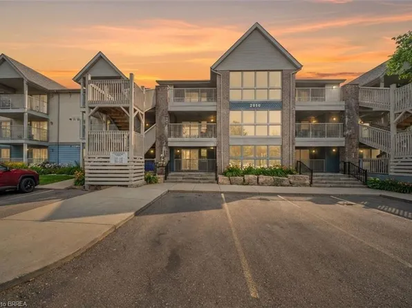 2010 Cleaver Ave #207, Burlington, ON L7M 4C1