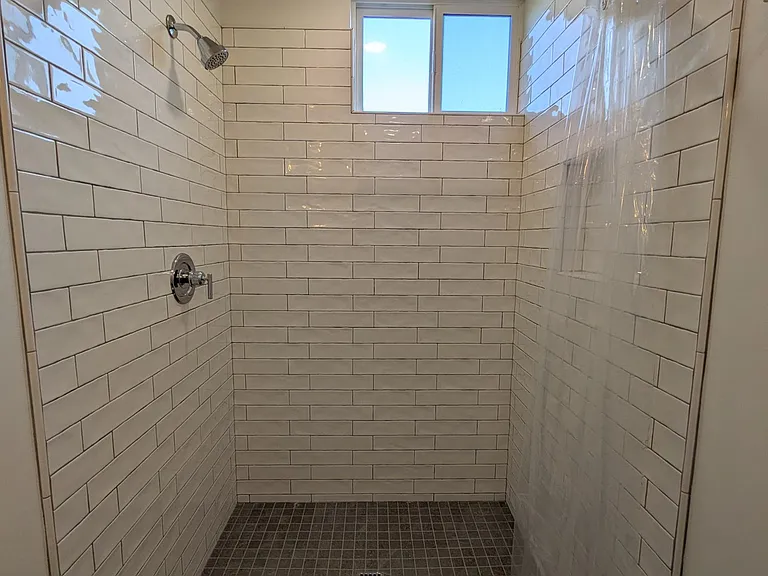 328 S Halcyon Rd — Photo 14