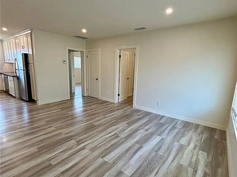 300 Maryland St #2 — Photo 3