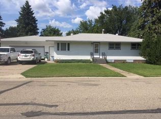 103 Gordon St, Finley, ND 58230