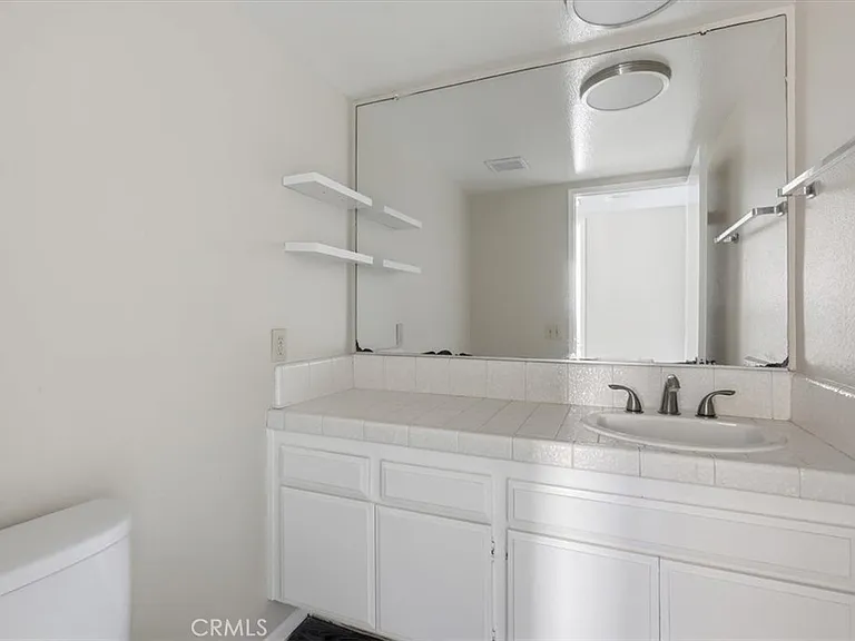 780 S Carriage Cir — Photo 35