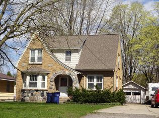 653 Three Mile Rd NE, Grand Rapids, MI 49505