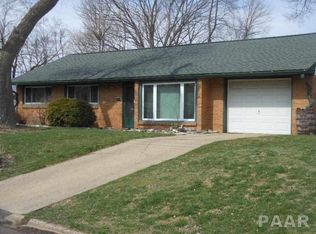 2209 Glendale Ave, Pekin, IL 61554