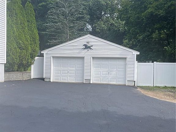 4th image of 55 Montebello Road