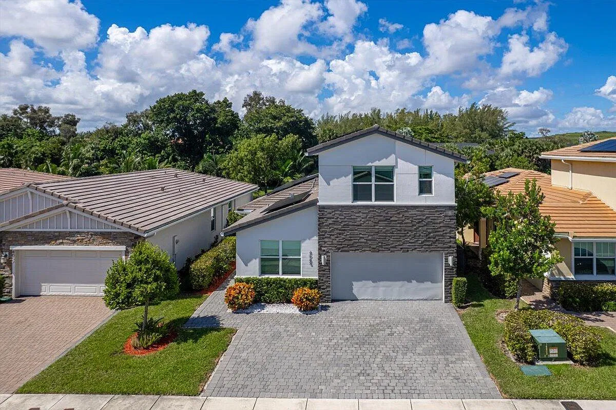 4 bed, 3.0 bath, 2179 sqft, $5,500 — Photo 3