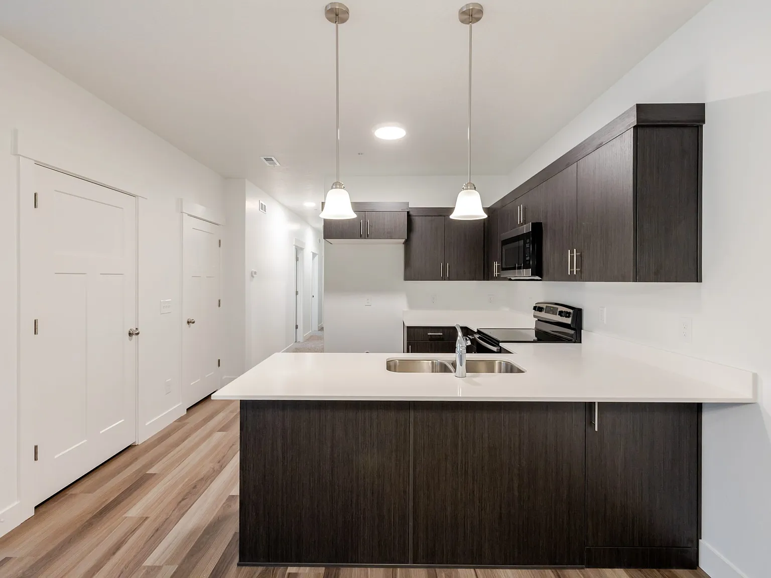 3 bed, 1272 sqft, $1,800 — Photo 3