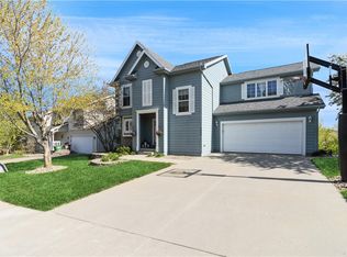2400 River Ridge Dr, West Des Moines, IA 50265