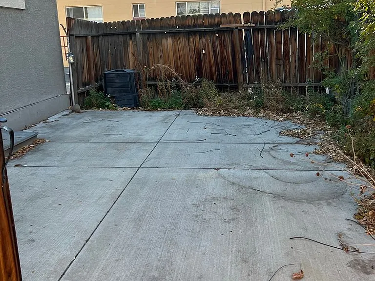 145 La Rue Ave — Photo 12