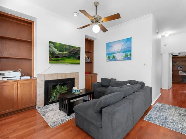 2802 Nueces St APT 303, Austin, TX 78705