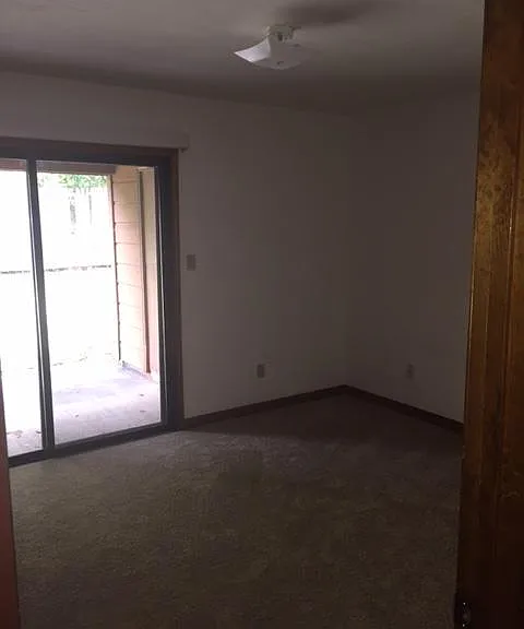 1318 Castelnau Ct — Photo 9