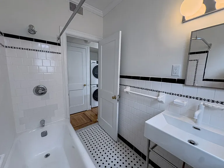1223 N Franklin St #2R — Photo 34