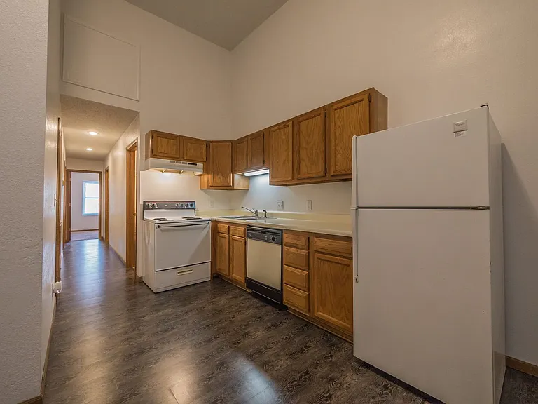 307 N Market St — Photo 4