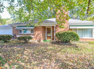 245 Oliver Lee Dr, Belleville, IL
