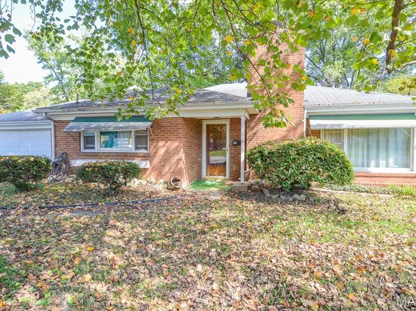 245 Oliver Lee Dr, Belleville, IL 62223