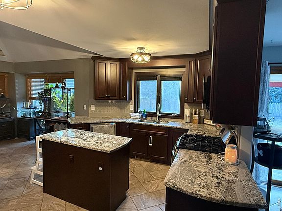 5th image of 14455 Greenway Dr