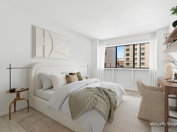 32 East 76th Street 605 image 3 of 9