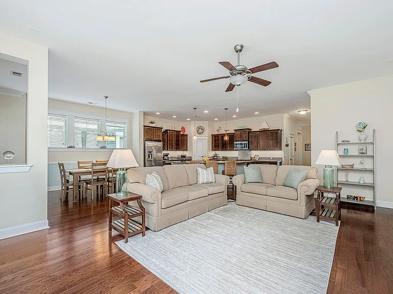 3695 Spindrift Dr — Photo 10