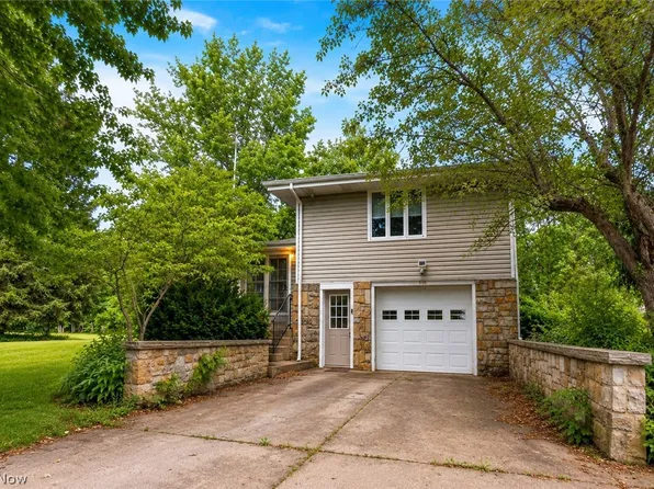 4146 Barclay Messerly Rd, Southington, OH 44470