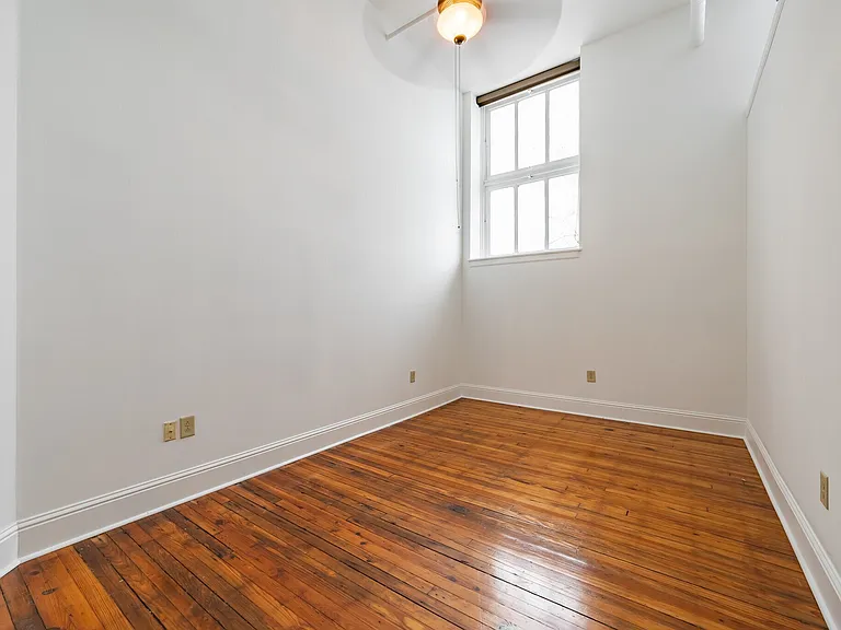 Dannenberg Lofts — Photo 18