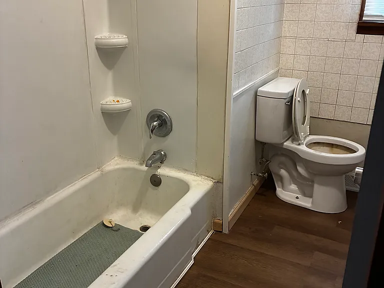 1801 Clawson St — Photo 10