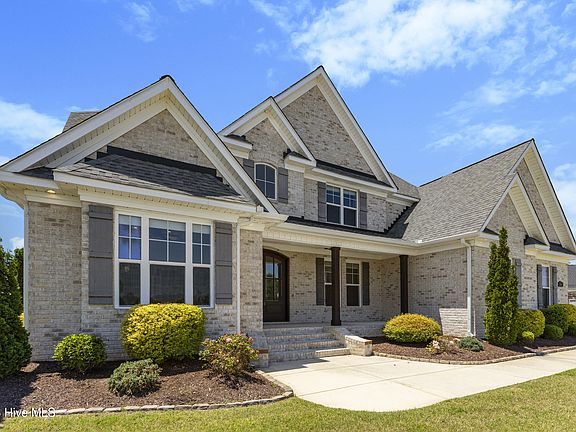 3rd image of 1357 Autumn Lakes Drive