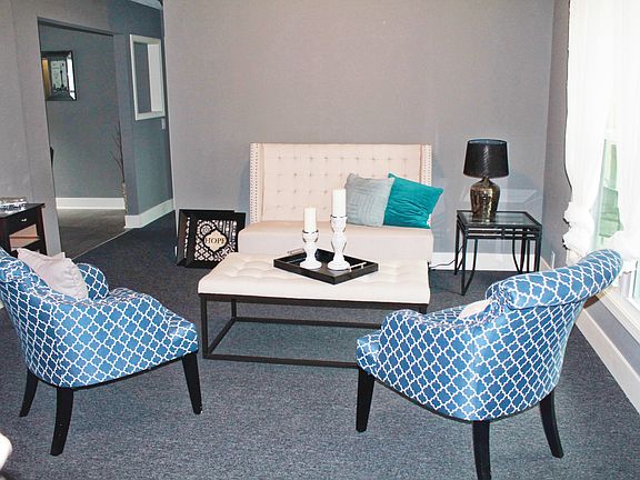 Front Conversation Room